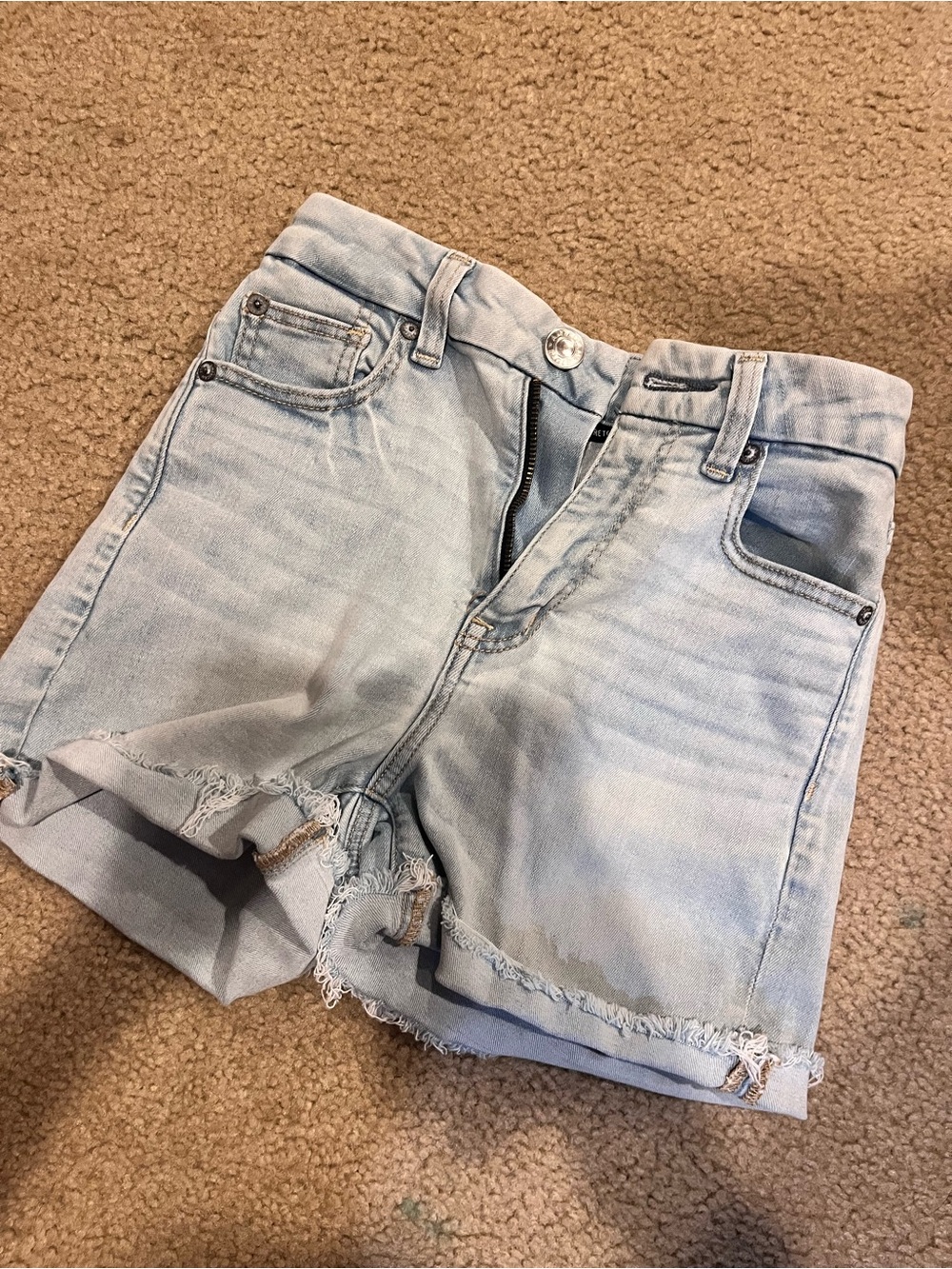 Light Wash Denim Women's Shorts - Casual Frayed Hem AE size 0